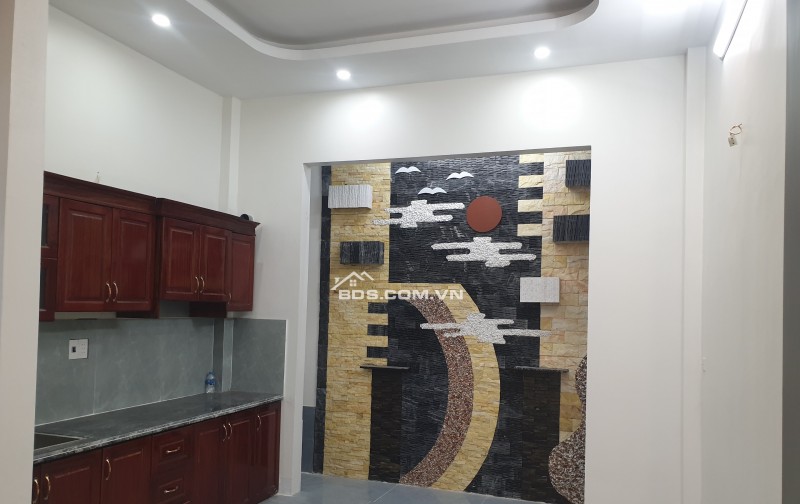 BÁN NHÀ  2.3 TỶ 3 TẦNG 45M2 CÓ  SÂN ĐỖ  XE Ô TÔ CẠNH NHÀ NGÕ MỸ XÁ