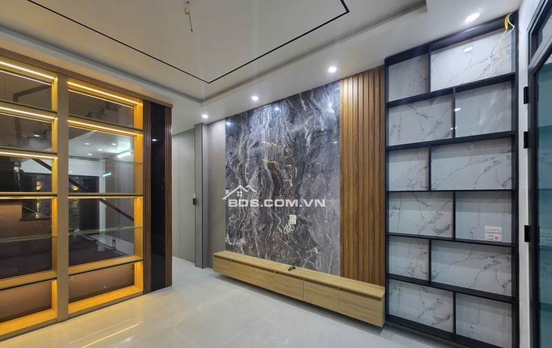 BÁN NHÀ ĐẸP 4.6 TỶ 4 TẦNG 93M2 CÓ SÂN Ô TÔ MẶT ĐƯỜNG LƯƠNG THẾ VINH