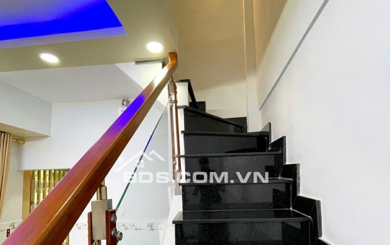 Bán nhà đẹp 2 tầng Nguyễn Hồng Đào Tân Bình, 2PN full nội thất nhỉnh 4 tỷ
