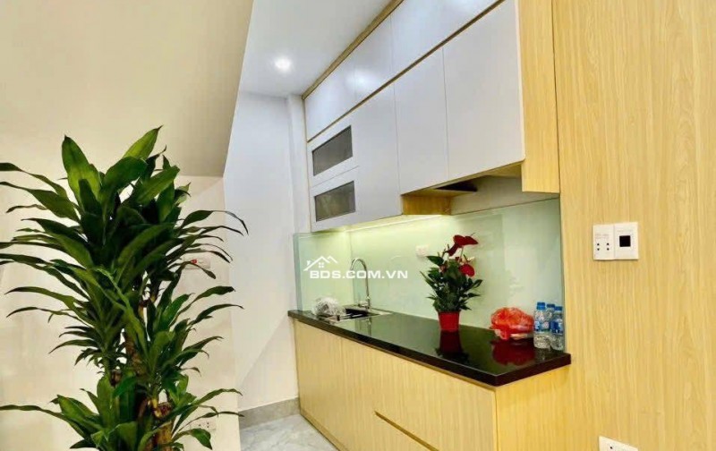 Nhà Đẹp Gần Đường Ô TÔ, Tôn Thất Tùng, Đống Đa 23/29m, 4 tầng, giá 7.68 tỷ.