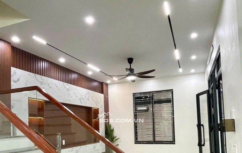 BÁN CĂN VILLA  3.85 TỶ 3 TẦNG 66M2 LÔ GÓC Ô TÔ ĐỖ CỬA TRẦN QUANG KHẢI