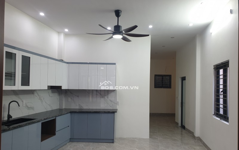 BÁN NHÀ 3.35 TỶ 3 TẦNG 65M2 NGÕ Ô TÔ CHẠY THÔNG TRẦN QUANG KHẢI