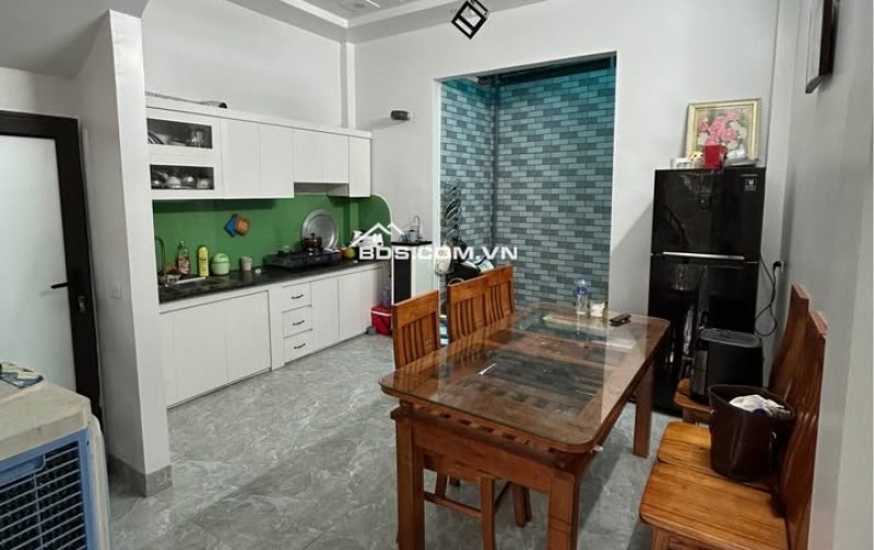 BÁN NHÀ 1.89 TỶ 3 TẦNG 52M2 Ô TÔ ĐỖ CỬA NGÕ ĐƯỜNG THÁI BÌNH