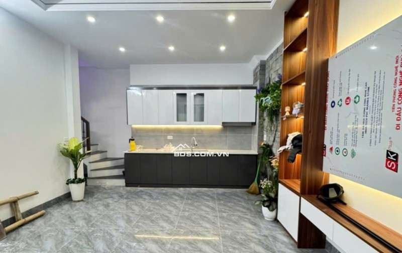 BÁN NHÀ ĐẸP 1.8 TỶ 3 TẦNG 33M2 ( TÂY NAM ) NGÕ PHỐ HÀNG CẤP