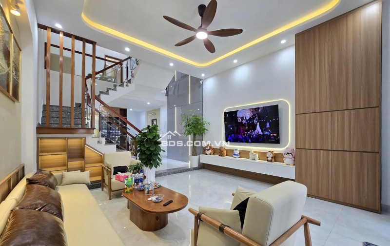 Bán nhà 3 tầng 3 mê đường Bàu Năng 6 - FULL nội thất