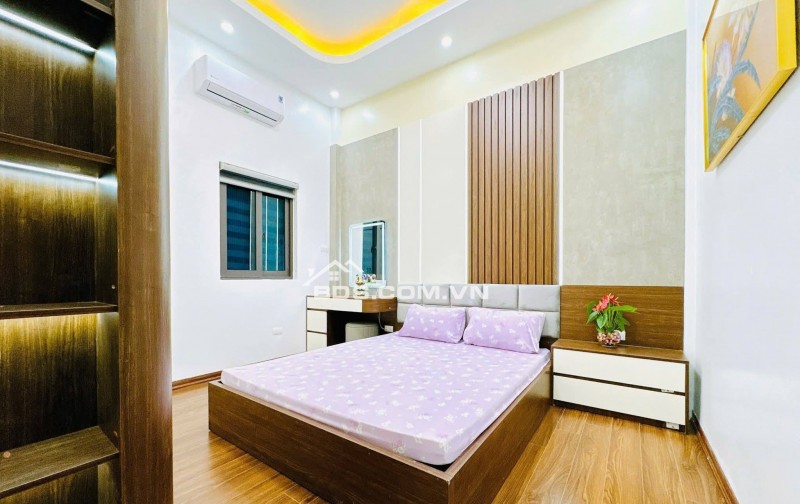 Nhà Đẹp Ngõ Thông Kinh Doanh Trường Chinh, Đống Đa 48m, 4 tầng, mt 3.7m, giá 14.96 tỷ.