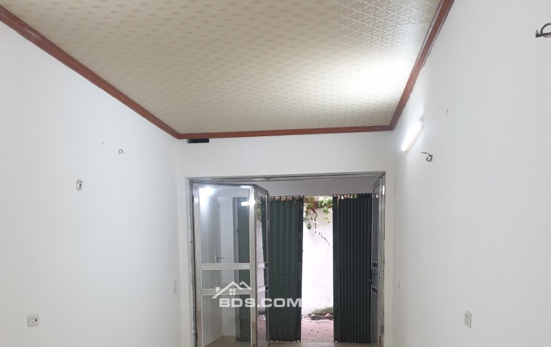 BÁN NHÀ ĐẸP 1.29 TỶ 1 TẦNG 66M2 ( HƯỚNG TÂY ) NGÕ CHỢ KÊNH