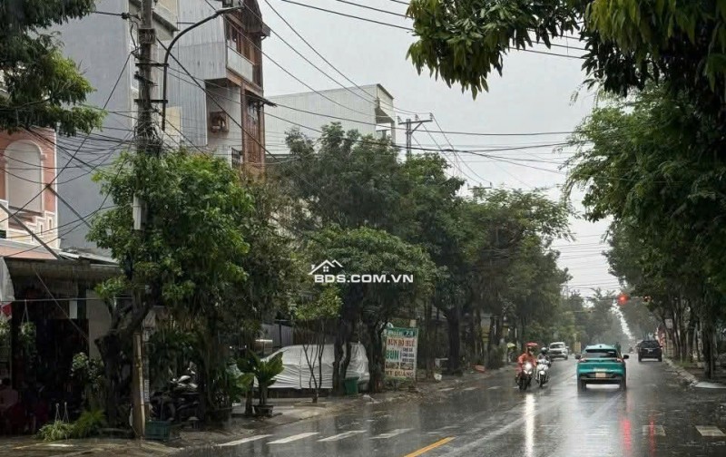 Bán nhà 4 tầng đường Hồ Tùng Mậu - sát biển - Gía đầu tư