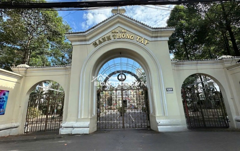 Bán nhà 7 tầng đẹp hẻm 656 Quang Trung ngang 6m có hầm T.máy ở ngay gần chợ 24 tỷ.