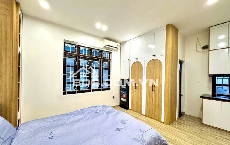 Bán Nhà Lô Góc, Dòng Tiền, Phố VIP Lê Thanh Nghị 37m, 6 tầng, mt 4.2m, giá 11.8 tỷ.