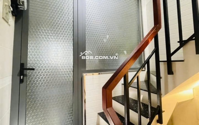 Bán nhà đẹp 5 tầng Lý Thái Tổ Quận 10, 4PNKK full nội thất DT 20tr/tháng giá nhỉnh 5 tỷ