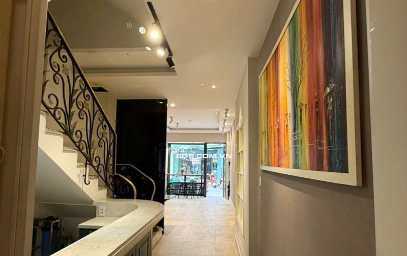 Cho thuê mặt bằng 150/31 Nguyễn Trãi Quận 1 siêu đẹp