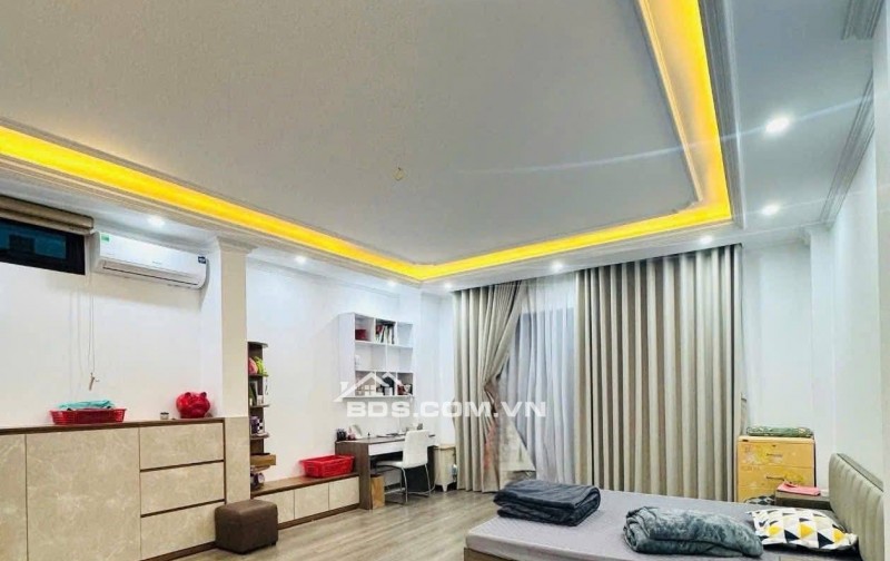 Nhà Đẹp Thang Máy, Gần Phố Hồng Mai, Hai Bà Trưng 50m, 5 tầng, mt 4.8m, giá 17,5 tỷ.