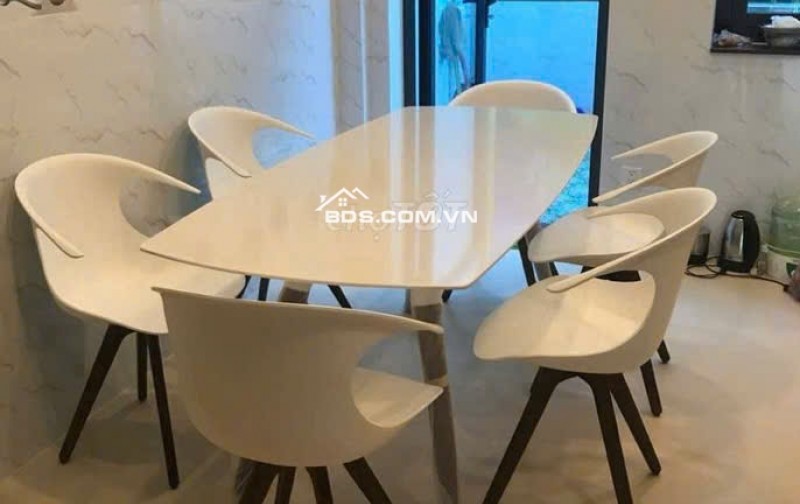 Bán nhà 4 lầu Nguyễn Văn Linh, Bình Hưng, Bình Chánh, hẻm xe hơi lớn