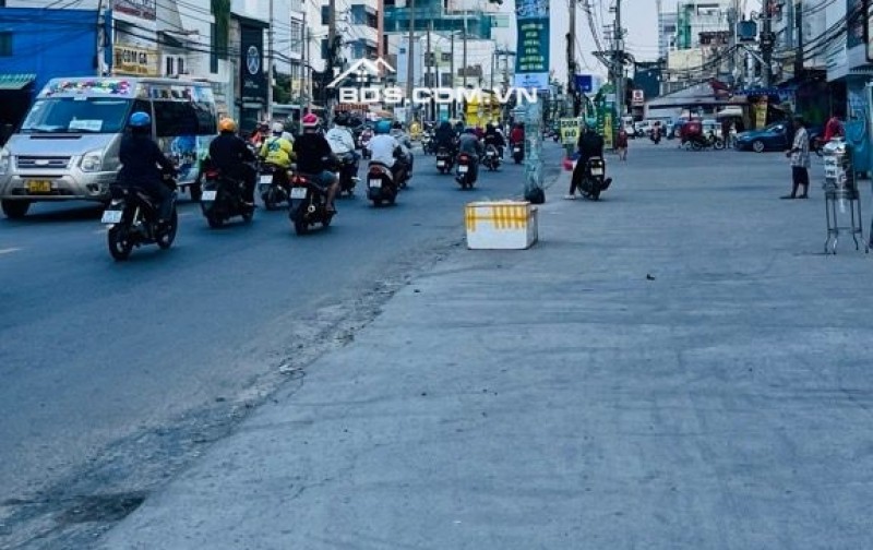 Nhà đẹp Q.10 - CMT8 - hẻm xe hơi thông - 48m2 - 4 tầng - giá 8ty2