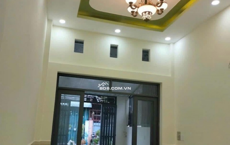 Gấp, gấp, bán nhà chính chủ 1ty800tr,dtich 3,7x17m2, đường Trần Thị Bốc, Hóc Môn