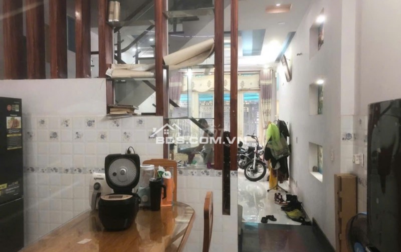 Bán nhà 1 trệt 2 lầu 68/28 Ngô Chí Quốc TP Thủ Đức hẻm xe hơi