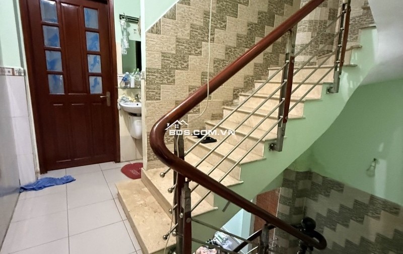 Bán nhà HXH 4m Thông tứ phía, Lạc Long Quân P.8 Tân Bình, 51m2 4 Tầng 4PN. Chỉ 8 Tỷ còn TL với chính chủ.