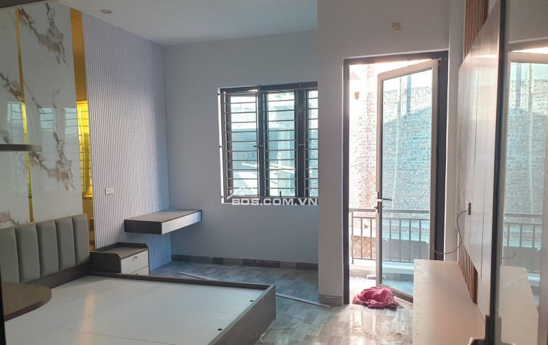 BÁN NHÀ 3.1 TỶ 3 TẦNG 50M2 Ô TÔ ĐỖ CỬA NGÃ TƯ  MẠC THỊ BƯỞI - TRƯỜNG CHINH