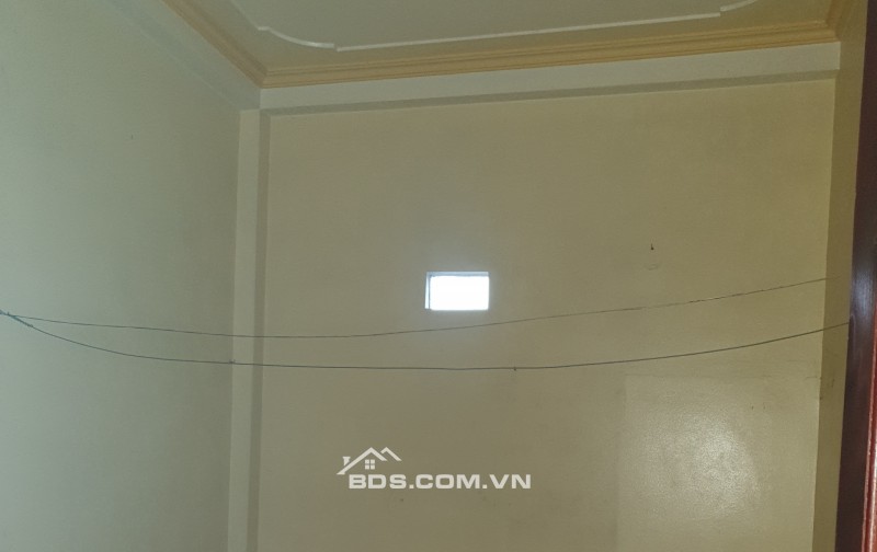 BÁN NHÀ MẶT ĐƯỜNG VŨ HỮU LỢI 2.5 TẦNG 121M2 MẶT TIỀN 5.5M GIÁ 55 TRIỆU/M2