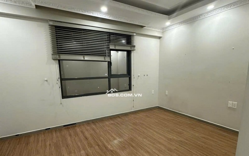 Cho thuê căn hộ OT NTCB DT 120m2 làm Văn phòng C/C The Gold View