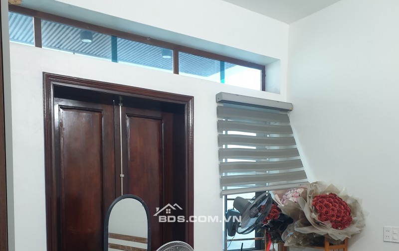 BÁN NHÀ MẶT ĐƯỜNG NGUYỄN BÍNH 3.5 TẦNG 50M2 KINH DOANH TỐT GIÁ 4.56 TỶ