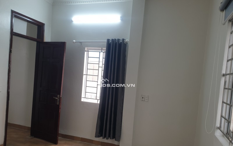 BÁN NHÀ ĐẸP 1.6 TỶ 2.5 TẦNG 45M2 ( TÂY BĂC ) NGÕ TÔ HIẾN THÀNH