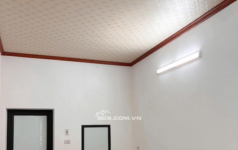 BÁN NHÀ ĐẸP 1.29 TỶ 1 TẦNG 66M2 ( HƯỚNG TÂY ) NGÕ CHỢ KÊNH