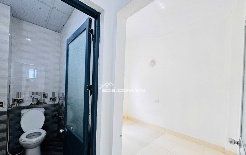 Bán nhà 3 tầng mới keng kiệt 500 Tôn Đản - Diện tích đất 50,4m2