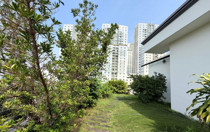 BÁN BIỆT THỰ LÔ GÓC 2 MẶT TIỀN KDC PHÚ MỸ – Q7 – NGANG LỚN 25M x DÀI 19M(478M2) – CÓ HẦM – SÂN VƯỜN – SIÊU PHẨM HIẾM CÓ CĂN THỨ 2