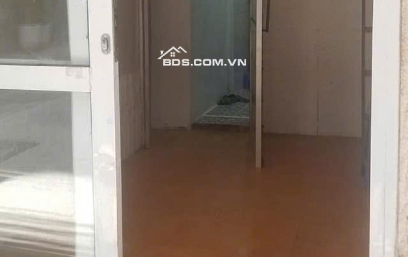 Cho thuê nhà 14/151A, Thái Hà, diện tích ~10m2 : Tiện làm VPĐD, CH, KD và ở.