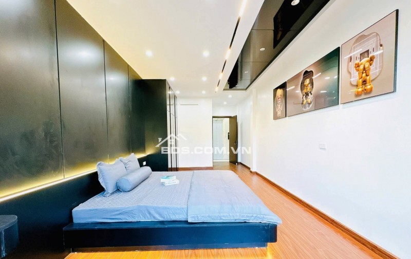 Nhà Đẹp, Gần Times City Thang Máy Dương Văn Bé 39/43m, 5 tầng, mt 3.4m, giá 12.2 tỷ