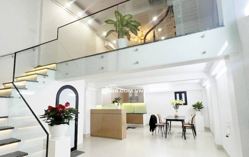 Nhà Đẹp Gần Phố Giang Văn Minh, Ba Đình 40/45m, 5 tầng, mt 5,2m, giá 12.55 Tỷ.