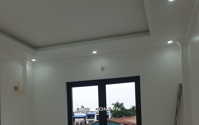 BÁN NHÀ 4.48 TỶ 4 TẦNG 52M2 CÓ GARA Ô TÔ MẶT ĐƯỜNG KHU BÃI VIÊN