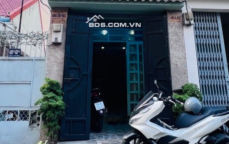 Nhà đẹp Q.10 - CMT8 - hẻm xe hơi thông - 48m2 - 4 tầng - giá 8ty2