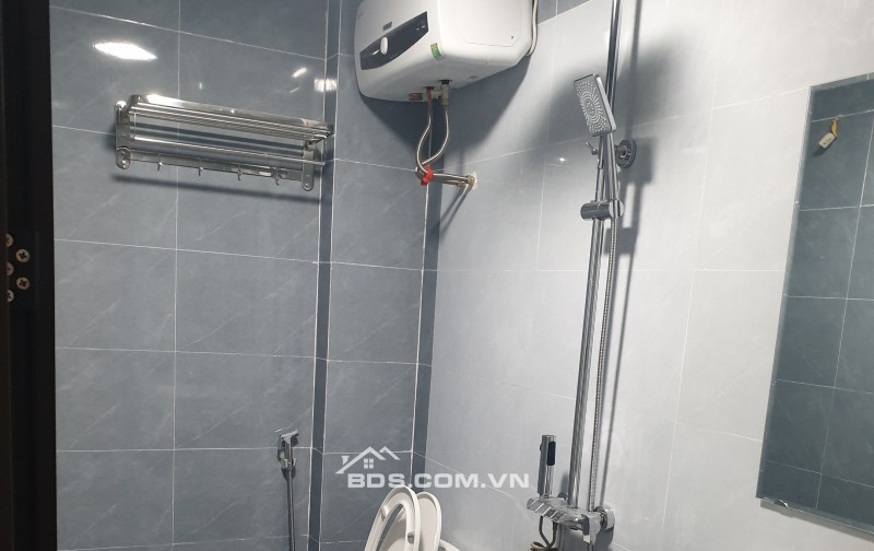 BÁN NHÀ  2.3 TỶ 3 TẦNG 45M2 CÓ  SÂN ĐỖ  XE Ô TÔ CẠNH NHÀ NGÕ MỸ XÁ