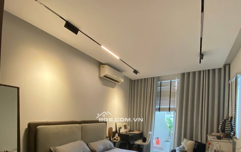 Bán nhà HXH Huỳnh Văn Bánh Phú Nhuận, 5 tầng mới 4PN fyll nội thất nhỉnh 11 tỷ TL