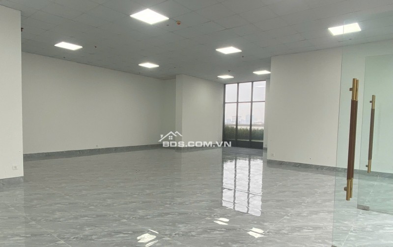 Bán Shophouse tòa C7 Dcapital Trần Duy Hưng - DT 115m2 cho thuê 40triệu/tháng LH 0945255902