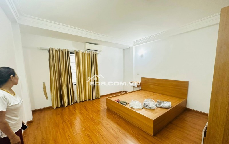 Bán Nhà Lô Góc, Gần Phố, Dương Văn Bé, Hai Bà Trưng 33/41m, 5 tầng, mt 4.6m, giá 8.6 tỷ.