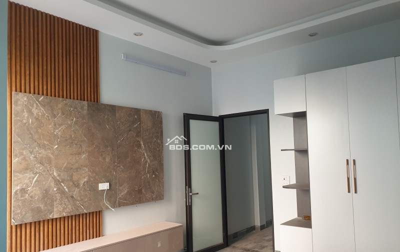 BÁN NHÀ 3.1 TỶ 3 TẦNG 50M2 Ô TÔ ĐỖ CỬA NGÃ TƯ  MẠC THỊ BƯỞI - TRƯỜNG CHINH