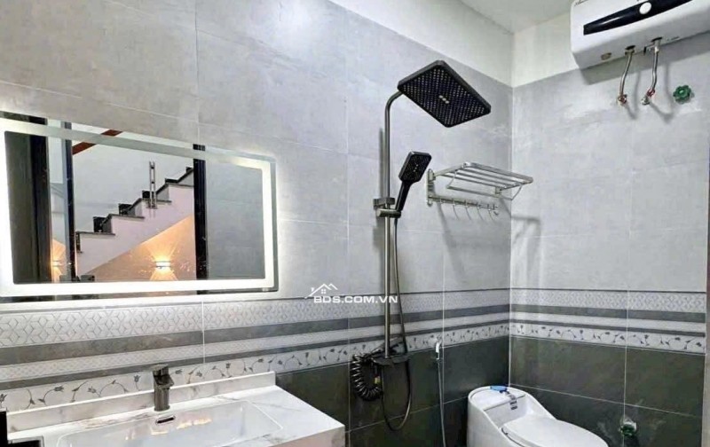 BÁN CĂN VILLA  3.85 TỶ 3 TẦNG 66M2 LÔ GÓC Ô TÔ ĐỖ CỬA TRẦN QUANG KHẢI