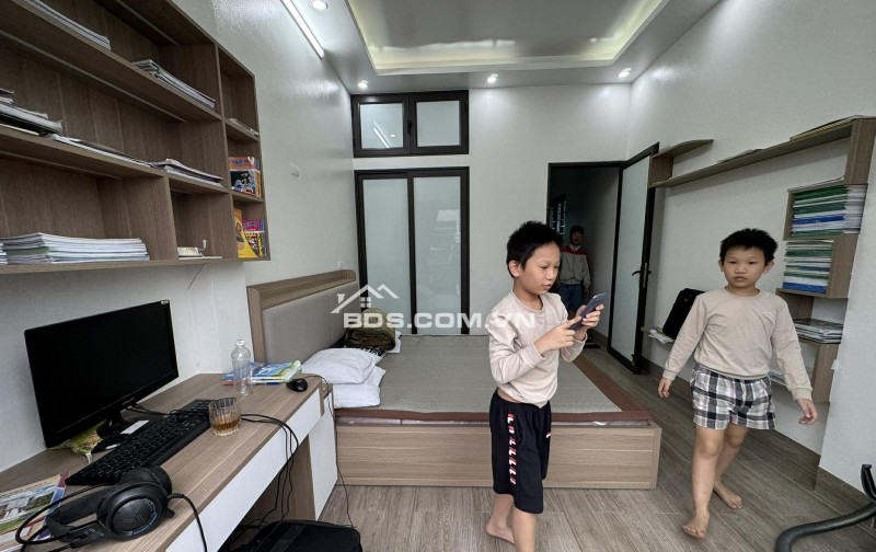 BÁN NHÀ ĐẸP MẶT ĐƯỜNG LƯU HỮU PHƯỚC  4 TẦNG 49M2 GIÁ 4.2 TỶ