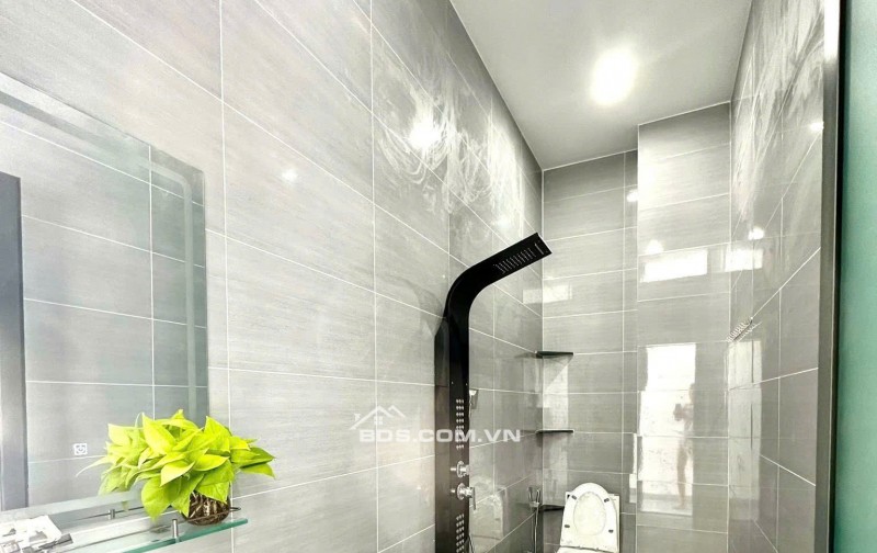 Nhà trệt lầu Thủ Dầu Một. Đường xe hơi thông. 3PN chỉ 2.49 tỷ. Sổ Hồng Riêng