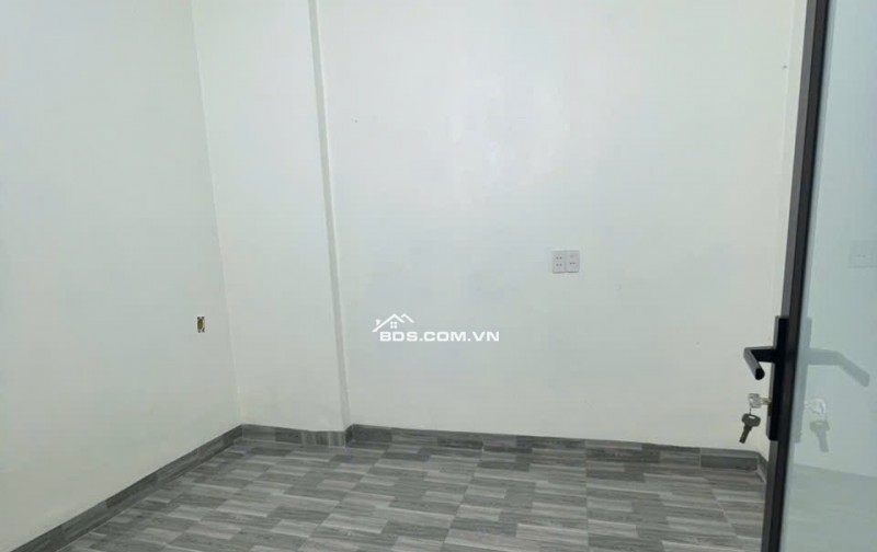 BÁN NHÀ 1.79 TỶ 3 TẦNG 60M2 ( ĐÔNG NAM ) NGÕ NGẮN TÔ HIẾN THÀNH