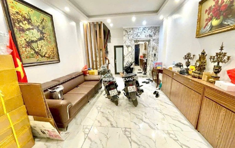 NHÀ NGÕ PHỐ THUỴ KHUÊ, OTO ĐỖ CỬA - 37M x 7 TẦNG KHUNG ĐẸP, THANG MÁY - MT 4M - SĐCC- 18 TỶ