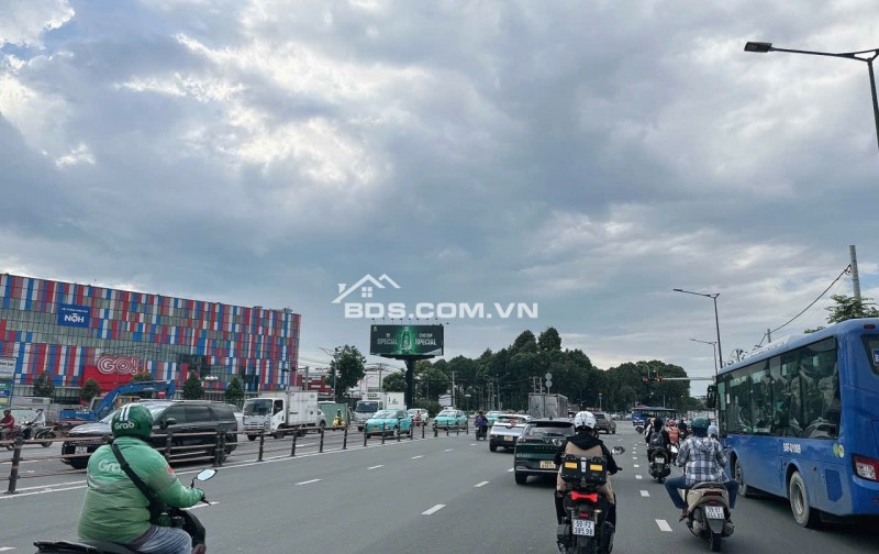 Cần bán GẤP nhà HXT Lê Trọng Tấn Tân Phú ngang 7.2m 166m2 tiện xây CHDV gần ĐH 19.9 tỷ.