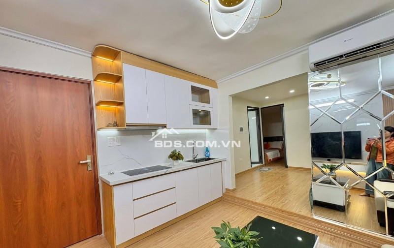 Bán Nhà Ở Luôn Quỳnh Mai, Hai Bà Trưng 50m, tầng 2,  giá 3.3 tỷ.