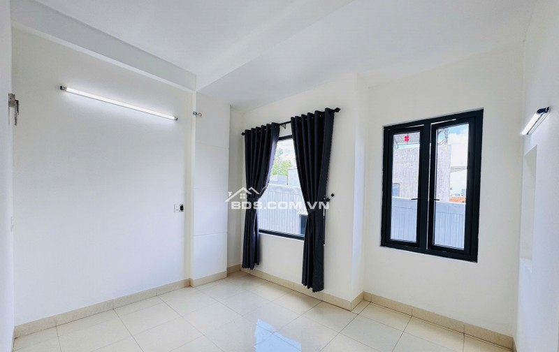 Bán nhà 3 tầng mới keng kiệt 500 Tôn Đản - Diện tích đất 50,4m2