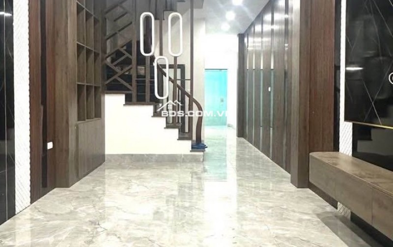 BÁN NHÀ MỚI TRUNG TÂM VIỆT HƯNG - LÔ GÓC 51M 5 TẦNG NHỈNH 8 TỶ