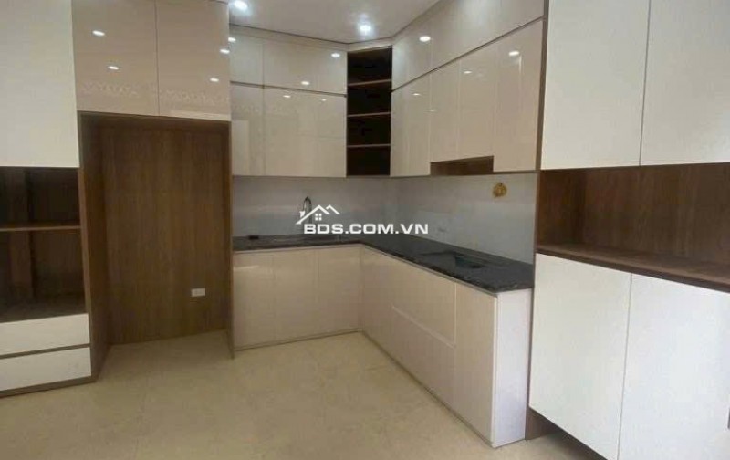 B.Á.N NHÀ TRUNG TÂM BA ĐÌNH 33M - 4 TẦNG VỊ TRÍ ĐẸP - MẶT PHỐ HOÀNG HOA THÁM - KINH DOANH TỐT